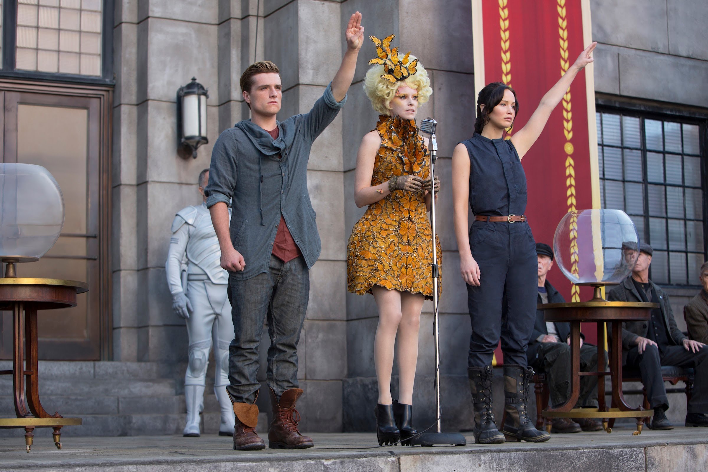 Curte Jogos Vorazes? Veja os bonecos de Katniss, Peeta, Finnick e Effie  Trinket